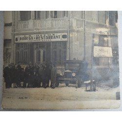"La Oituz" Bodega Restaurant Constantin Goaga Piatra Neamt fotografie cca 1930
