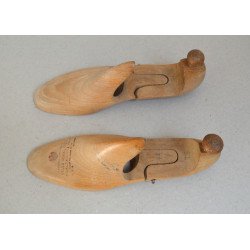 2 calapoade/sanuri Nellu Mihailescu Furnizorul Curtii Regale cca 1920-30