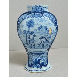 Vas Delft, secol XVIII –...